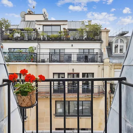 Avec Balcon L'arc De Triomphe *