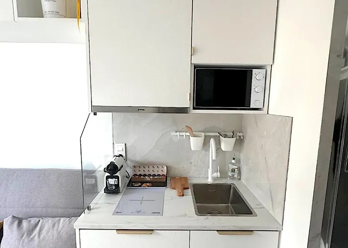 Avec Balcon L'arc De Triomphe 아파트 *