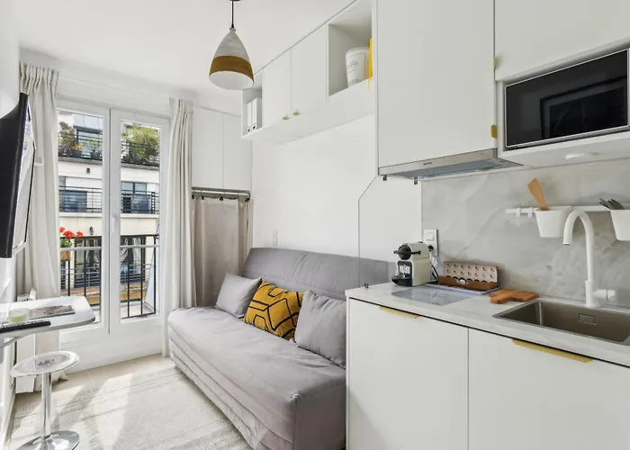 Avec Balcon L'arc De Triomphe 아파트 *